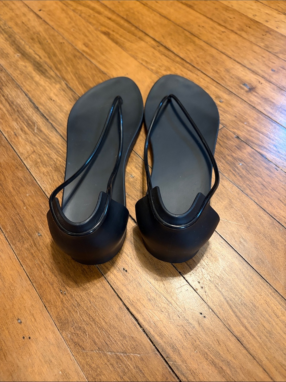 Ipanema Black Minimal Double-Strap Flat Sandals - Picture 2 of 7